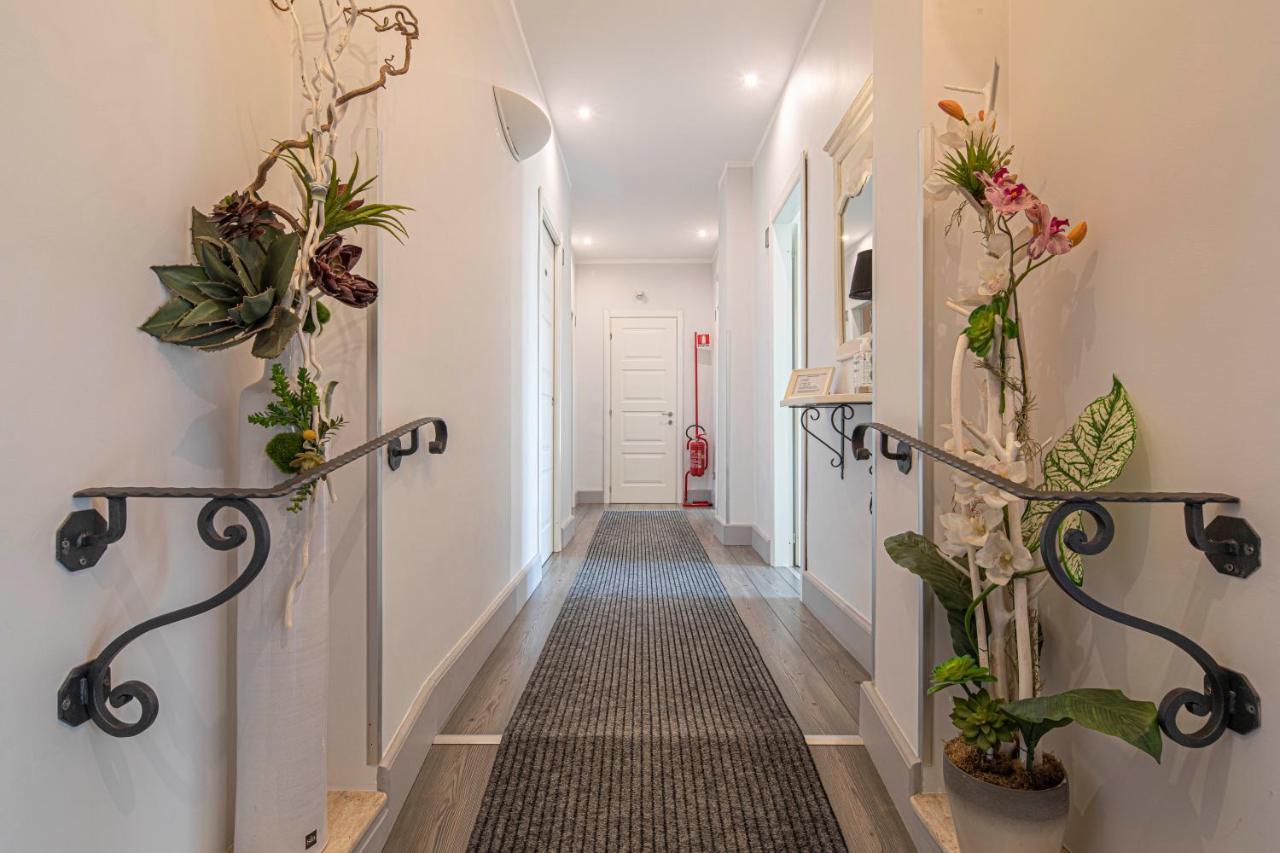 Bed and Breakfast Residenza Castrense Рим Экстерьер фото