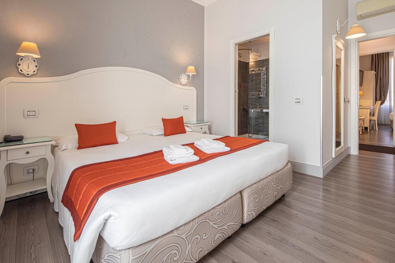 Bed and Breakfast Residenza Castrense Рим Экстерьер фото