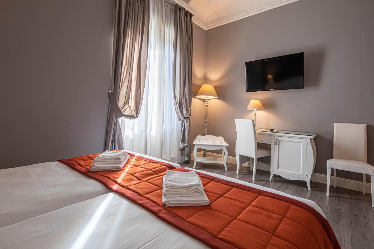 Bed and Breakfast Residenza Castrense Рим Экстерьер фото