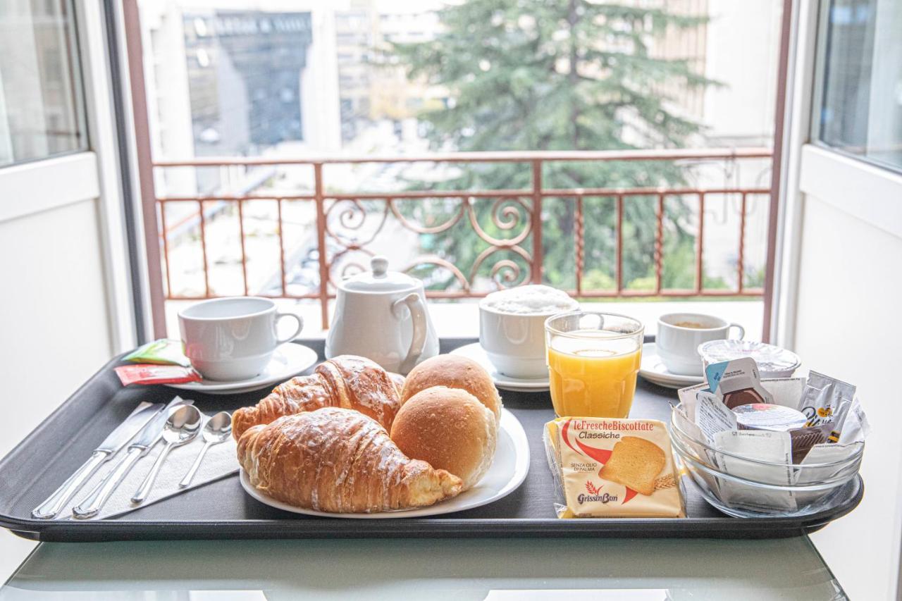 Bed and Breakfast Residenza Castrense Рим Экстерьер фото