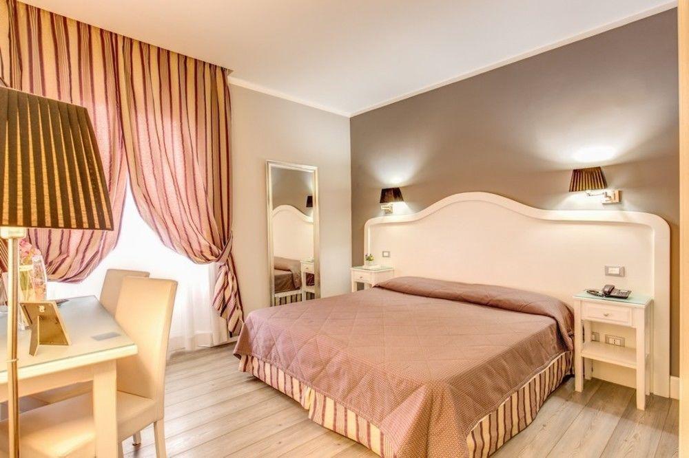 Bed and Breakfast Residenza Castrense Рим Экстерьер фото